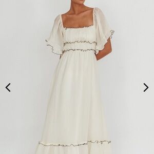 Selfie Leslie Kathlene Flutter Sleeves Maxi Dress Cream